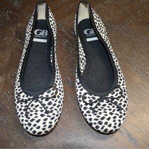 Gianni Bini Patterned Flats size 8.5